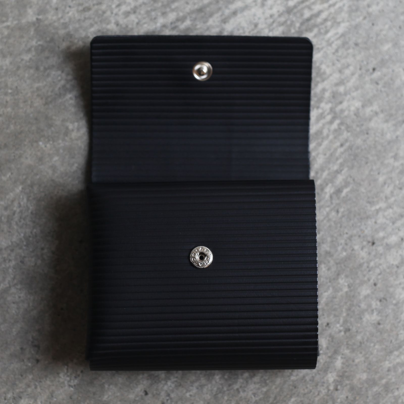 【再販売通知受付可能】Cardboard Short Wallet