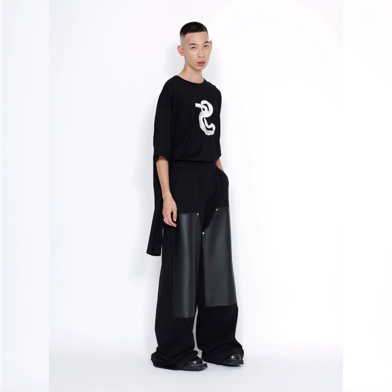 【残り一点】Sweat Wide Pants with Leather Patch