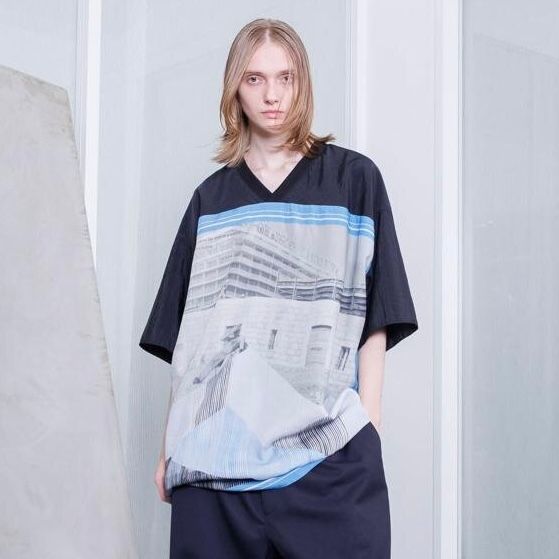 【残り一点】ランドスケープフォトVネックTEE