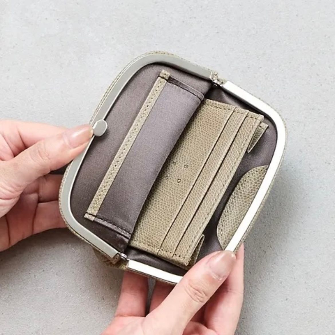【残り一点】Snap Slim Wallet M(DEG/VAL)