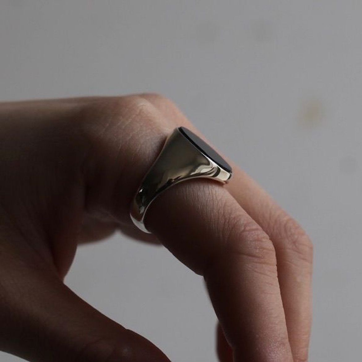 【残り一点】Signet Oval Ring XL(ONYX)