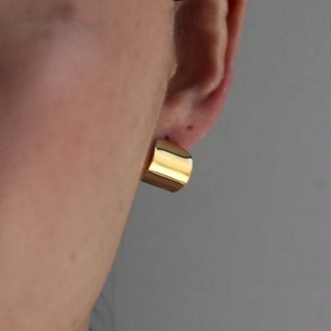 【残り一点】YU-KIN Plate Hoop Earrings(両耳用)