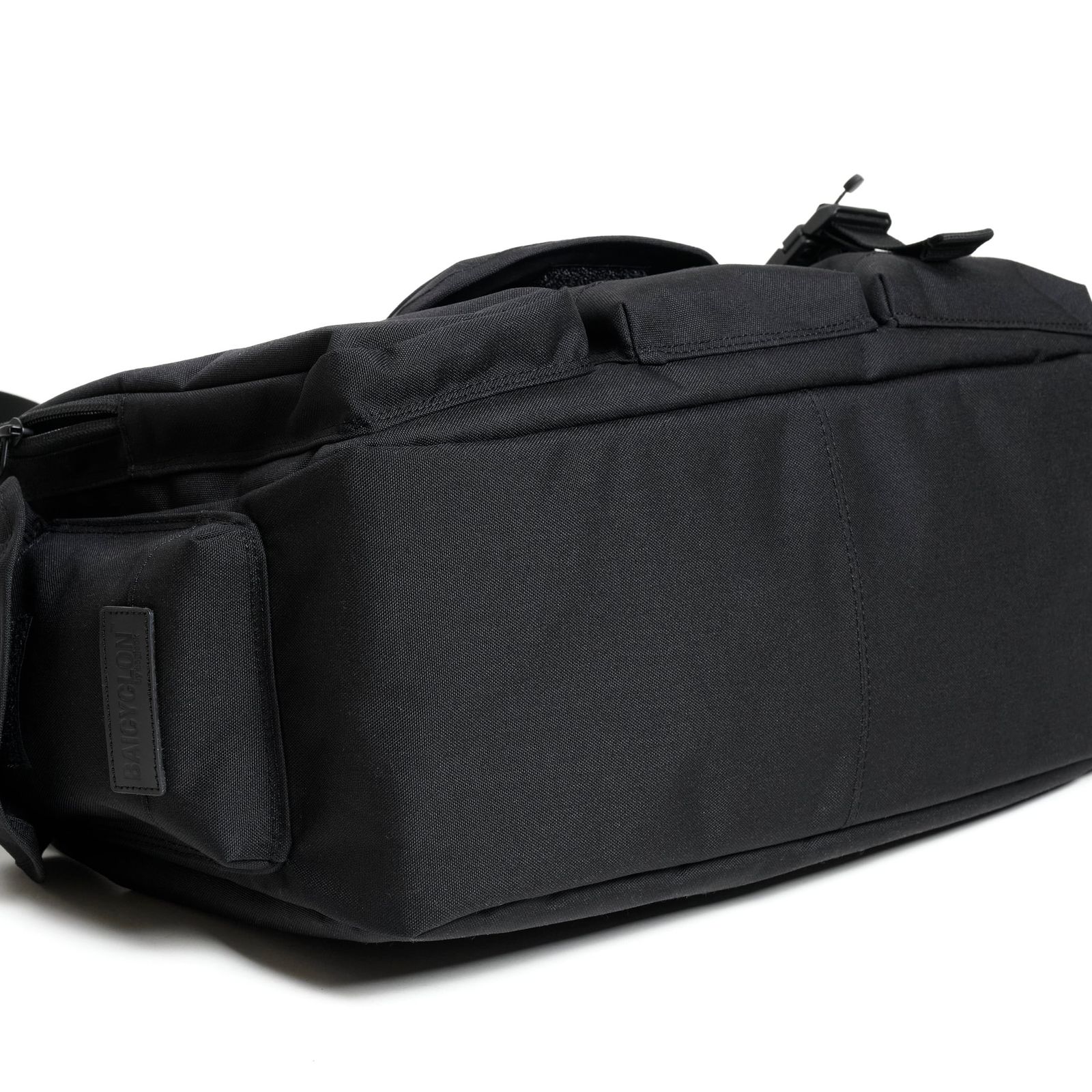 【再販売通知受付可能】Multi Pocket Shouder Bag(LARGE)