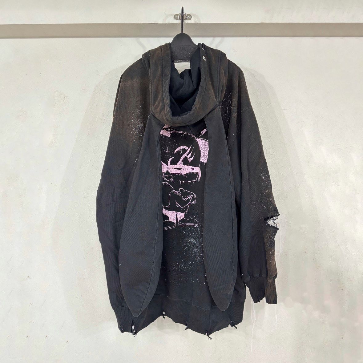 【残り一点】Destroyed Bunny Hoodie