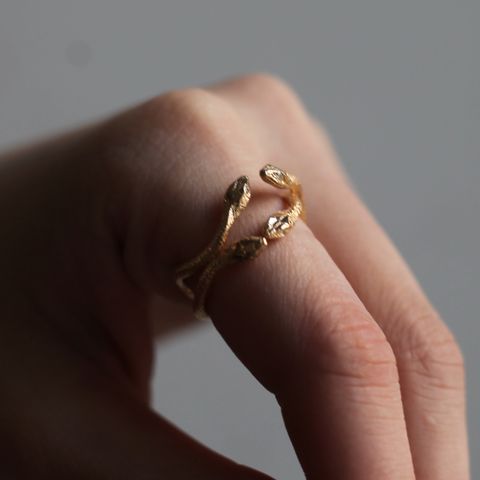 【お取り寄せ注文可能】メデューサ蛇リング(GOLD)