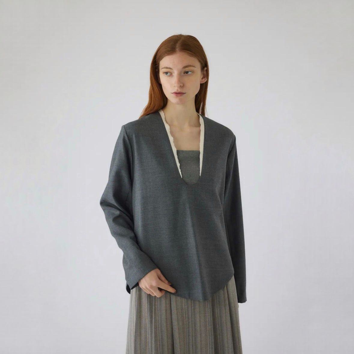 【残り一点】Wool Saxony U Curve Tops
