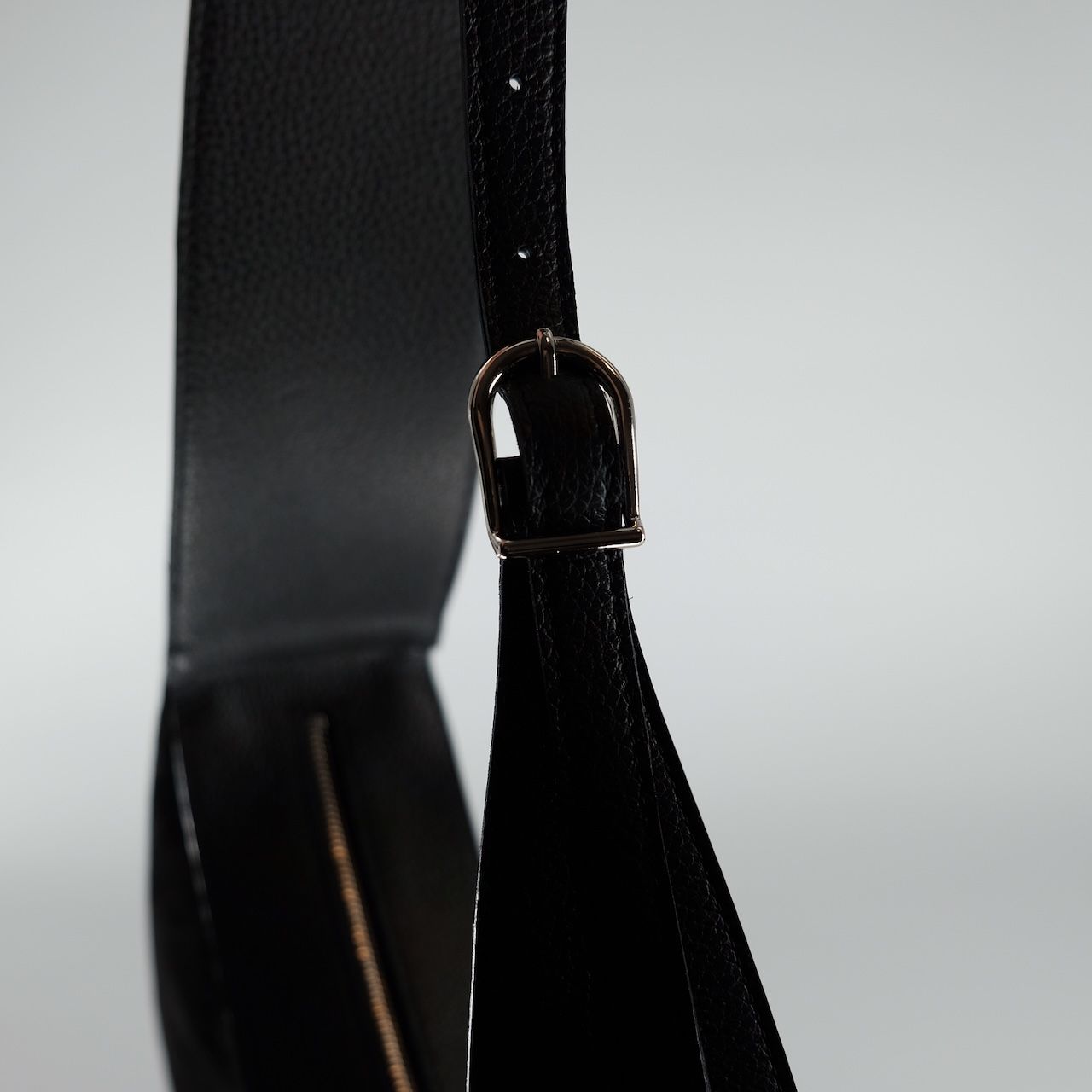 【残り一点】Suede Halfmoon