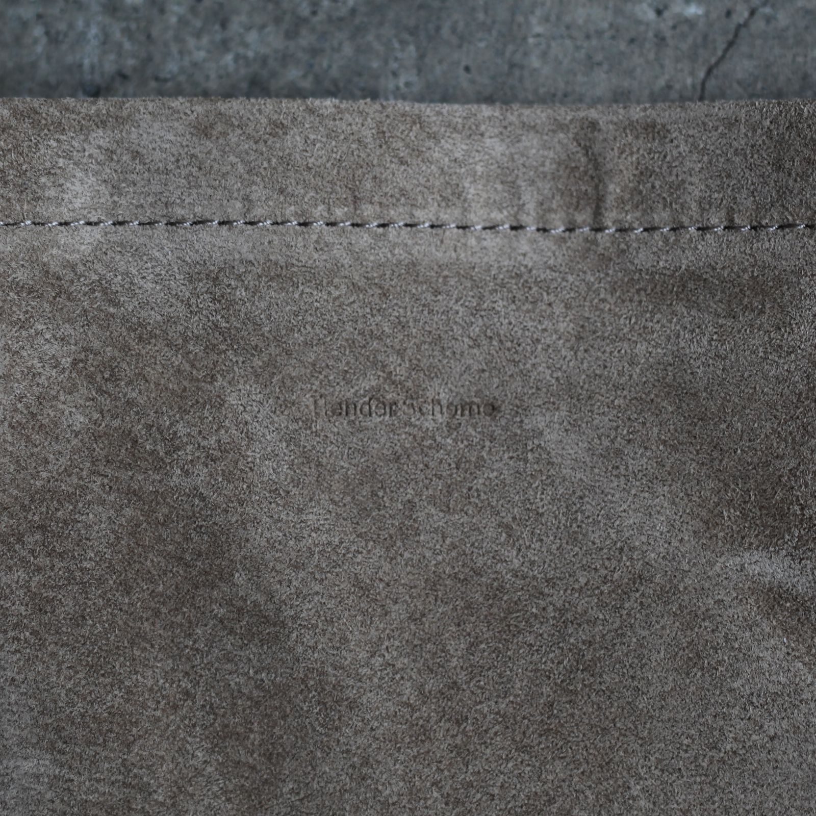 【次回入荷6月中旬予定】Pig Shoulder Small(BEIGE)