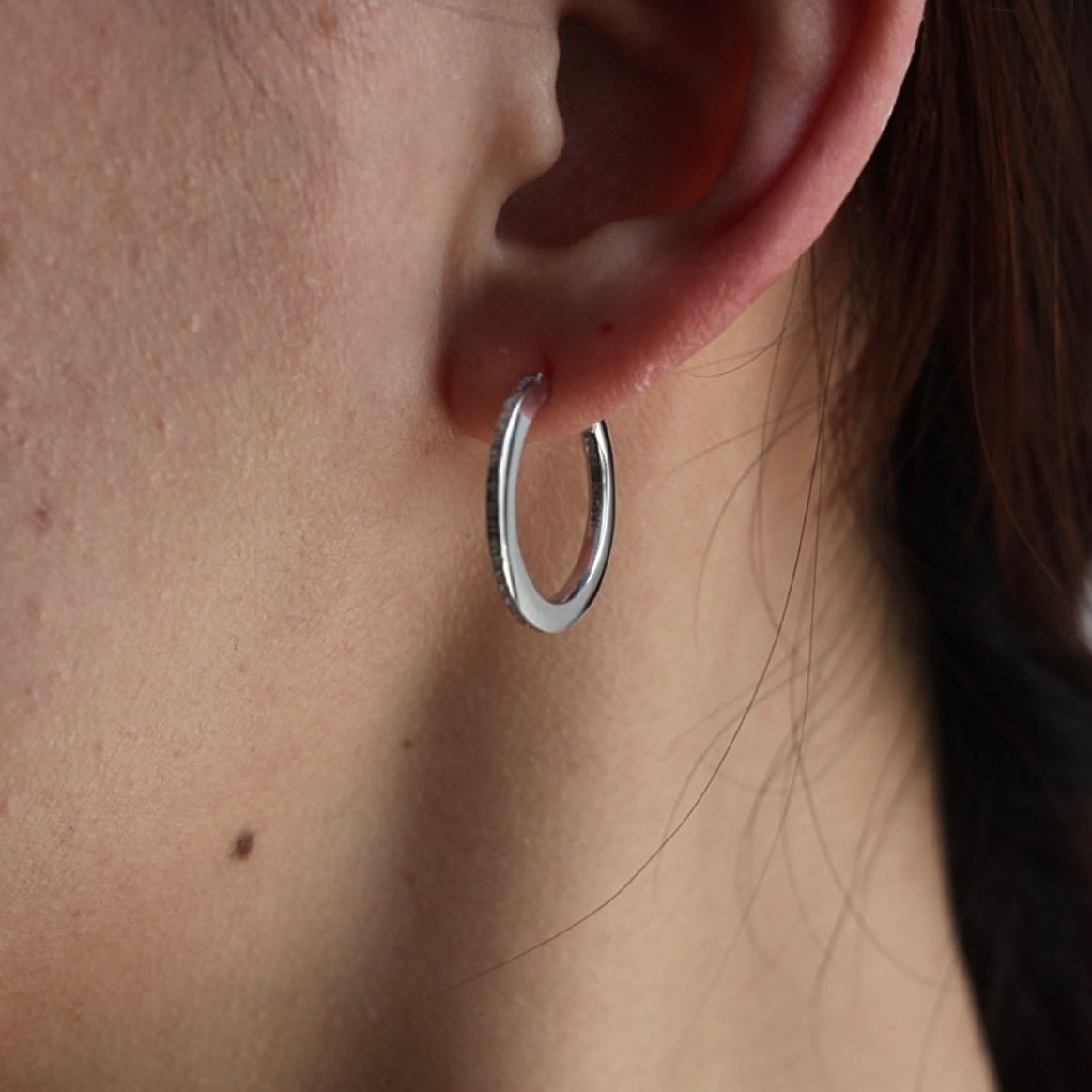 【お取り寄せ注文可能】Thin Rain Pierce (CATCHLESS_SILVER）