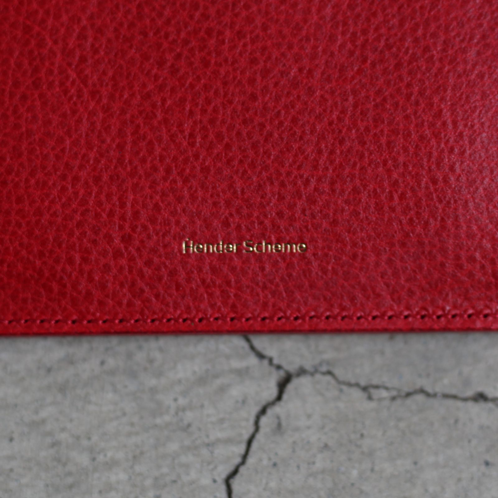 【再販売通知受付可能】L Zip Purse(RED)