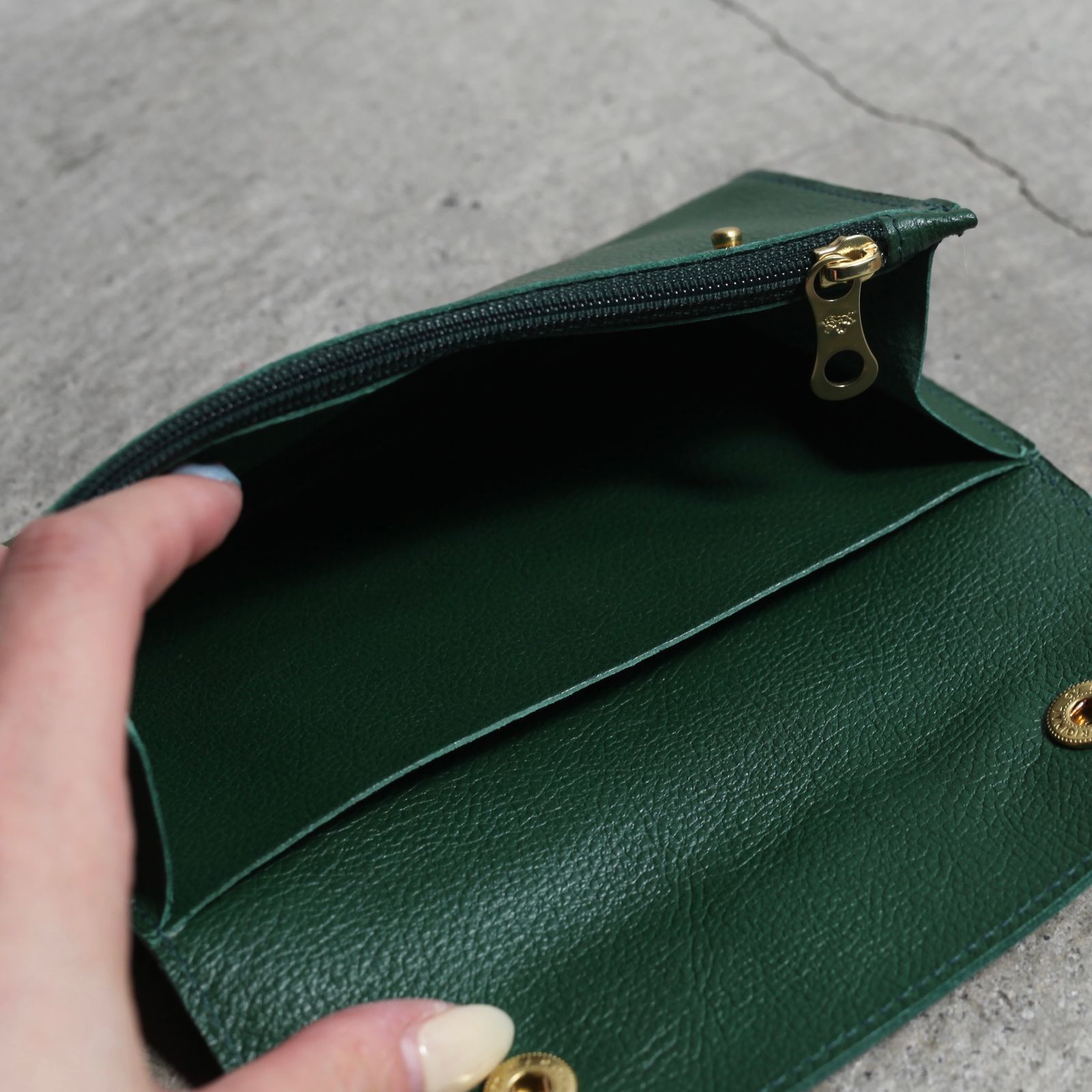 【残り一点】ミディアムウォレット