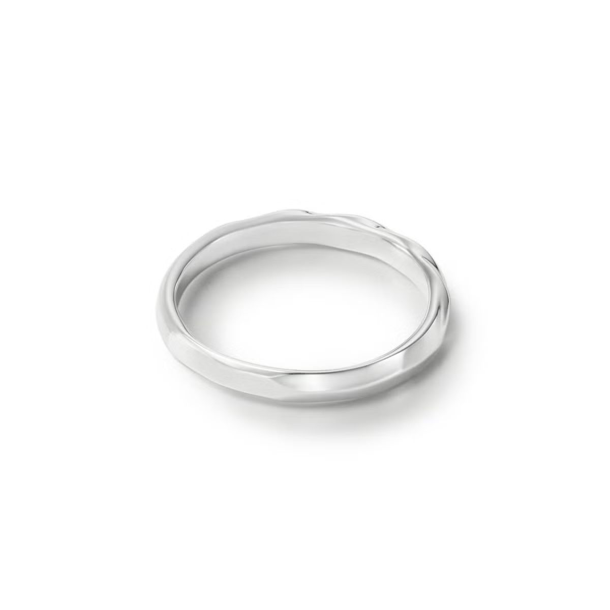 【お取り寄せ注文可能】Half Twist Ring M(PLATINUM950)