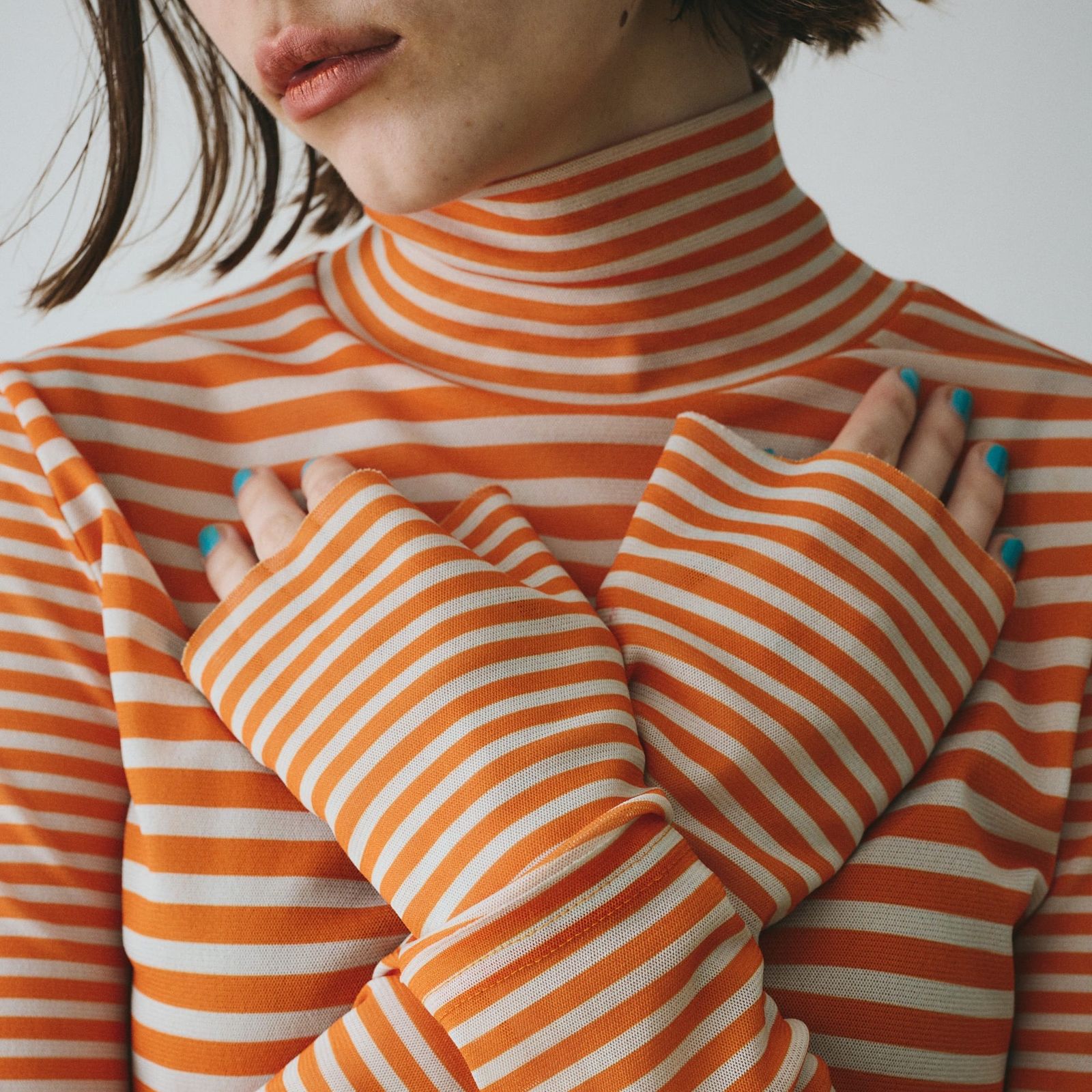 【残り一点】High Neck Mesh Inner Tops