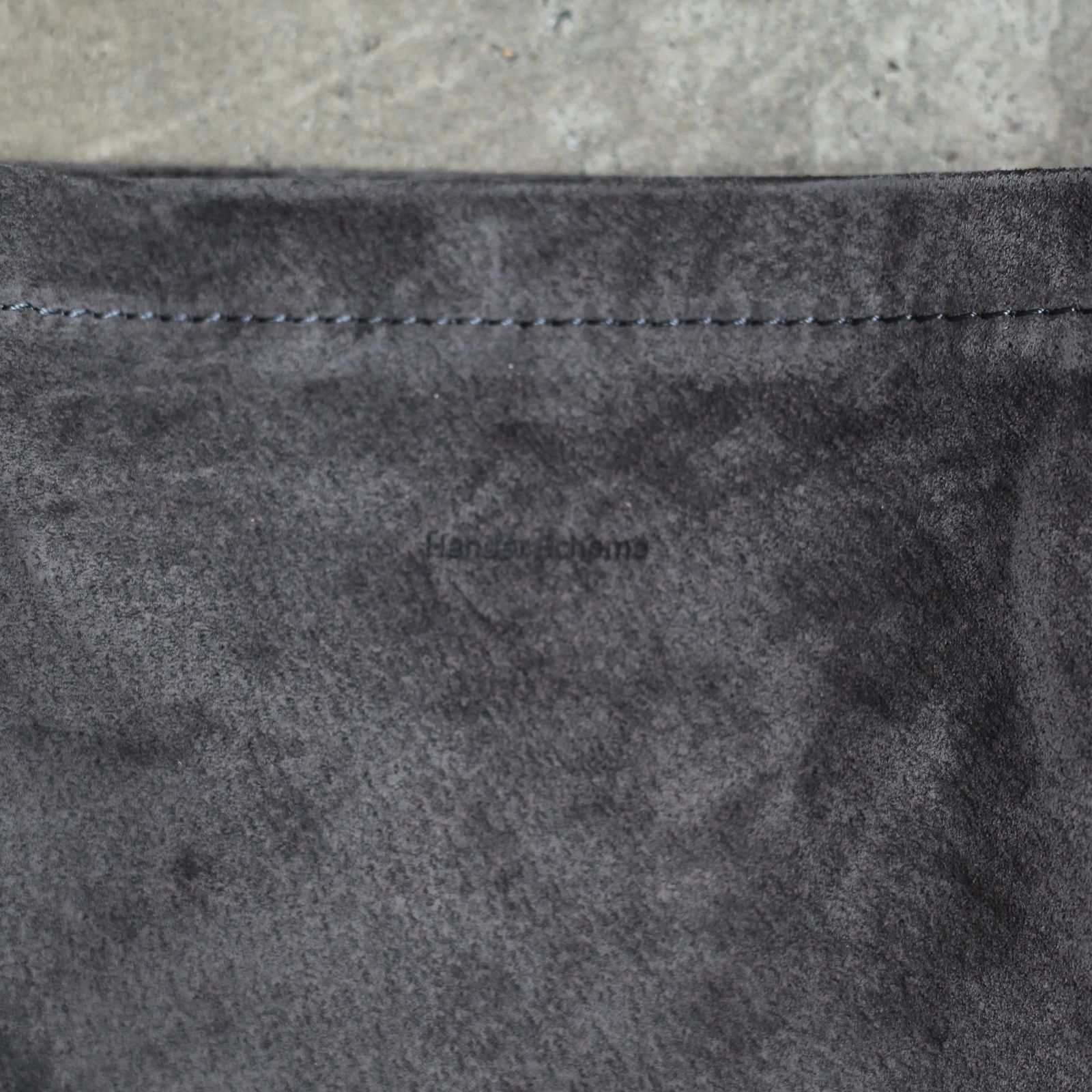 【残り一点】Pig Shoulder Small(DARK GRAY)