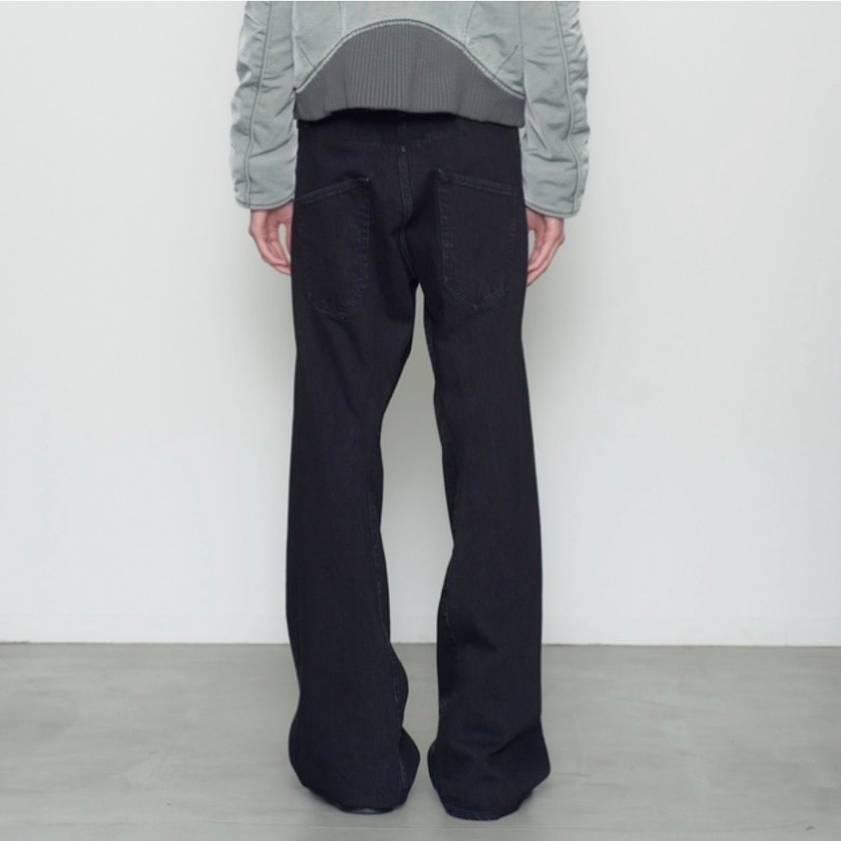 【残りわずか】3D Twisted Jeans