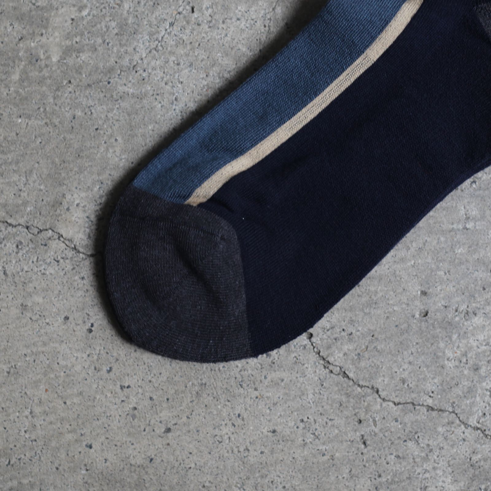 【残りわずか】Center Line Socks