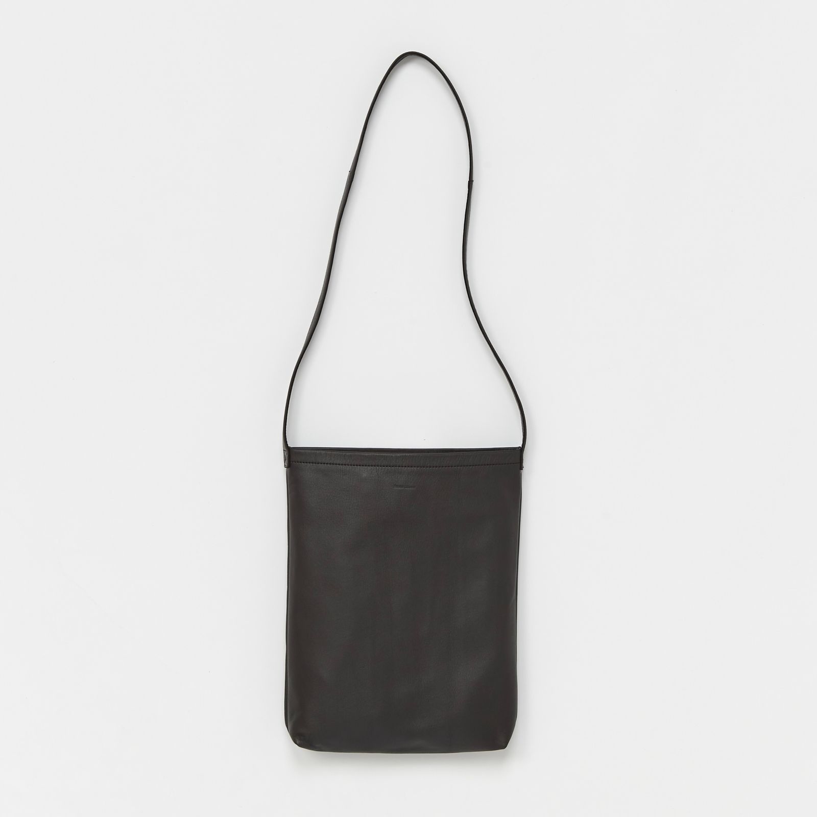 Hender Scheme - 【残りわずか】Cow Shoulder Big(BLACK) | ACRMTSM