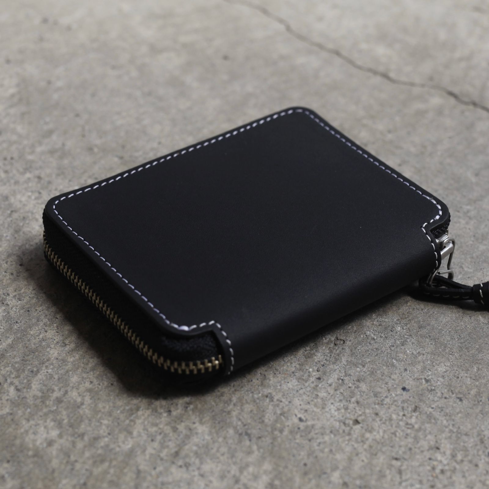 【残り一点】Round Zip Purse(DEG/ZE)