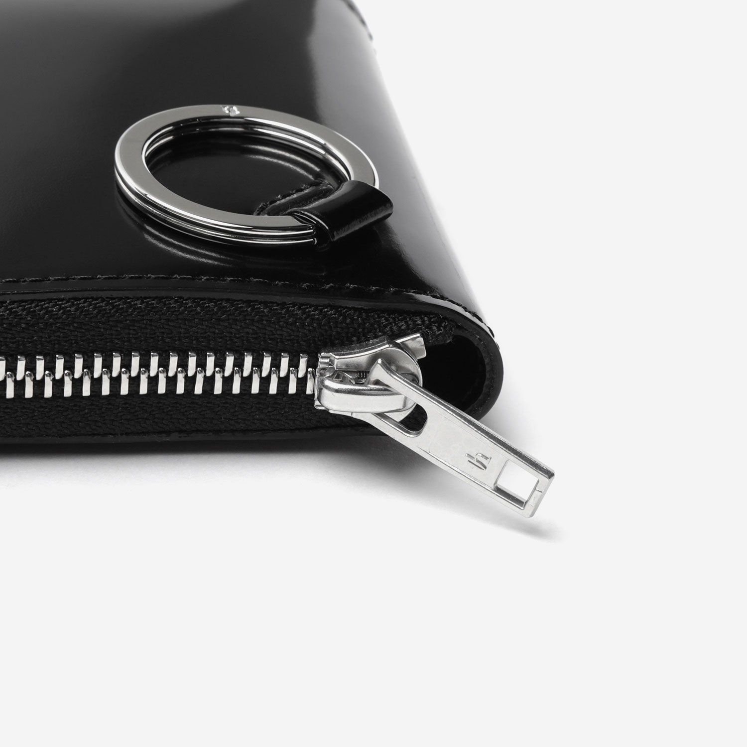 【再販売通知受付可能】Zip Around Wallet(BLACK×SILVER)