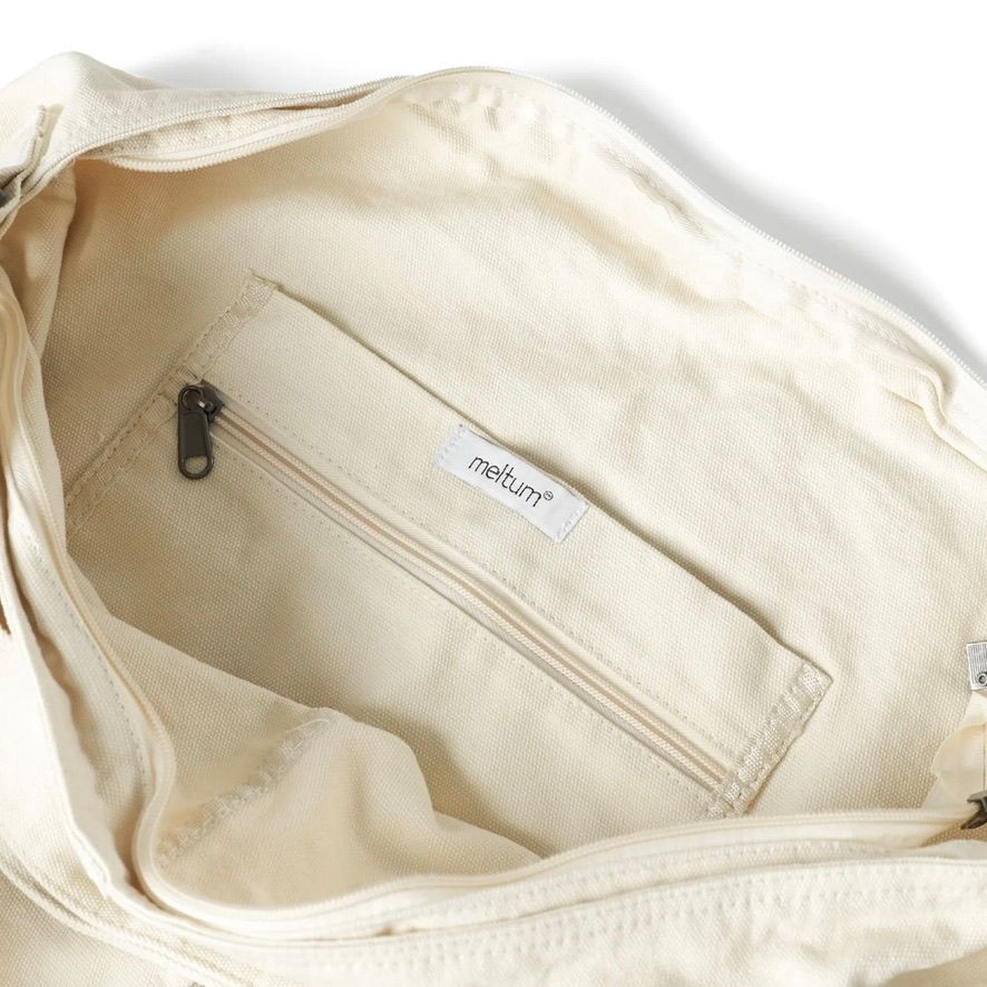 【残りわずか】Canvas Messenger Bag