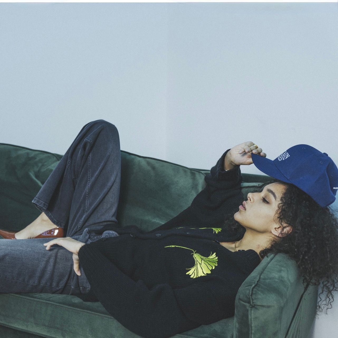 【残りわずか】Embroidery Knit Cardigan