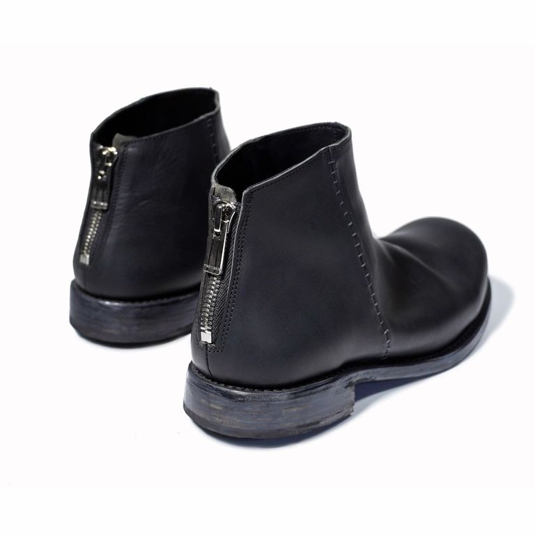 レザー種類 : GUIDI FIORE(BLACK)
※商品ページ画像のレザー及び、仕様はサンプルとしてご覧ください。