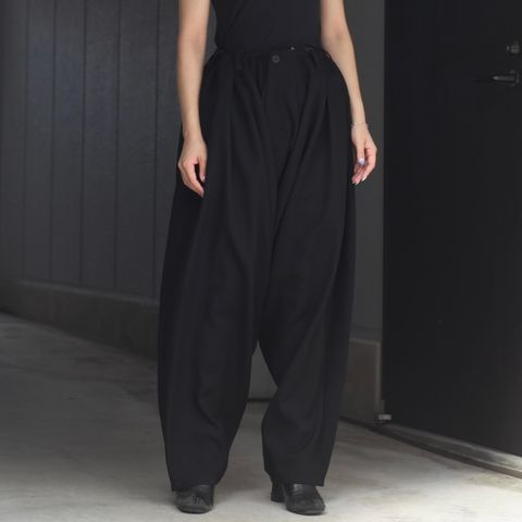 【残り一点】内股ドレープパンツ
