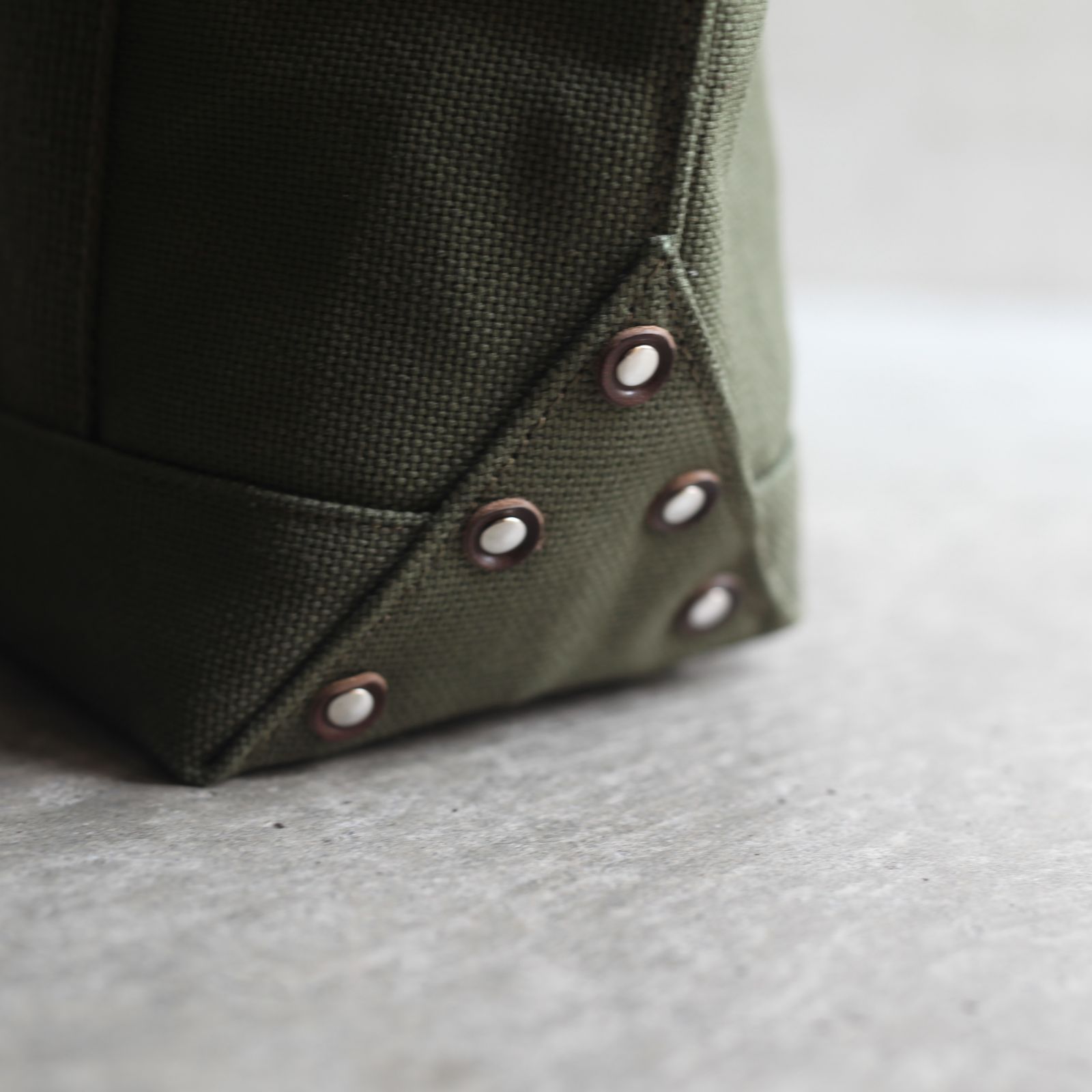 【残りわずか】Campus Tote Small(KHAKI GREEN)