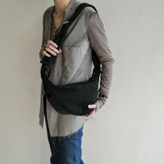 【再販売通知受付可能】Annie Puffer Mini Moon Bag(CERATO BRIGHT)