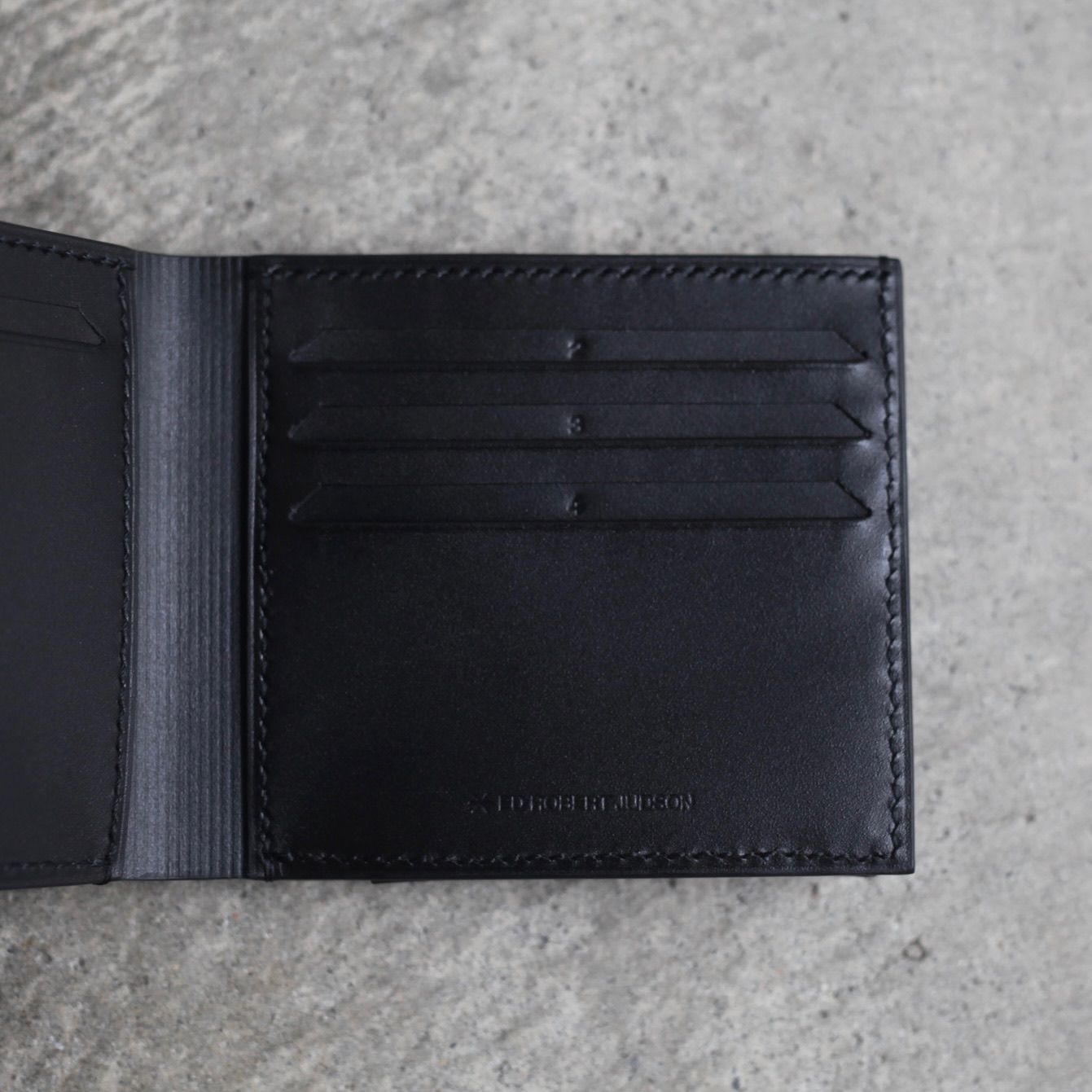 【残りわずか】Clip Half Wallet(GEM_COW)