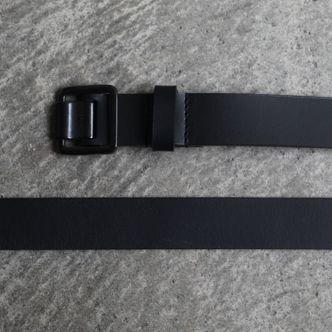 【残りわずか】Narrow Leather Belt(BLACK×BLACK)
