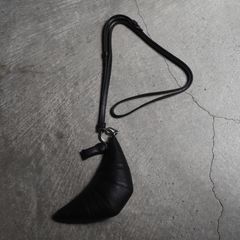 【残りわずか】Crossbody Croissant Coin Purse