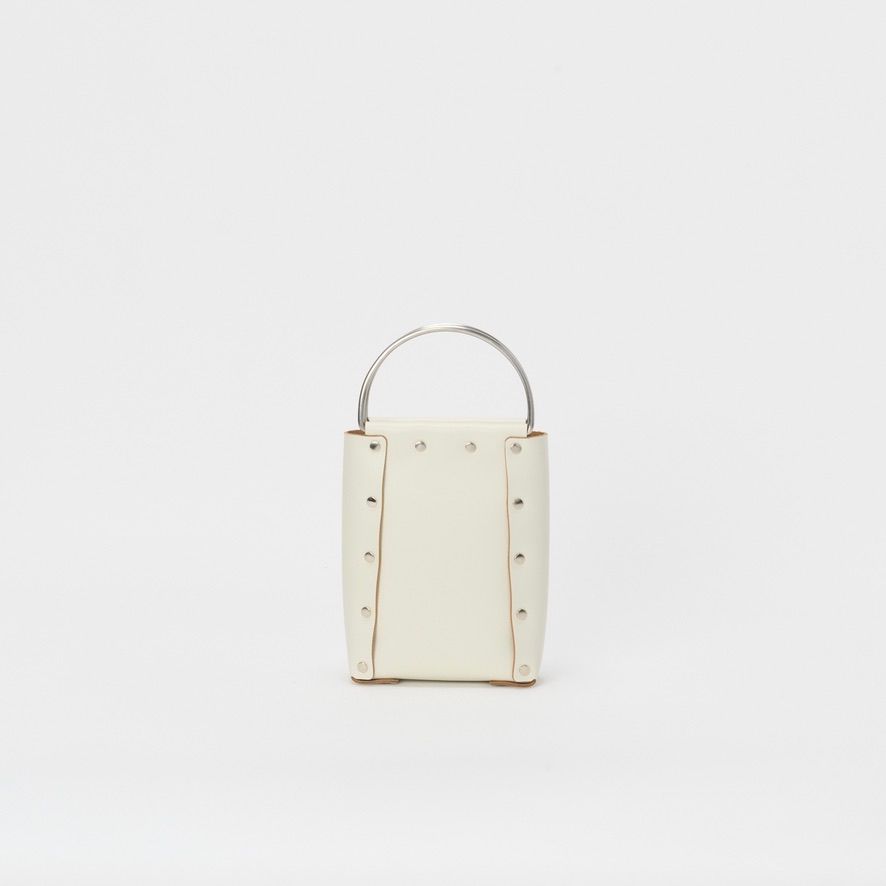 【次回入荷9月下旬予定】Assemble D Handle Bag Small(WHITE)