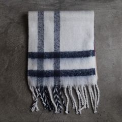 【残り一点】Barbour Isla Tartan Boucle Scarf