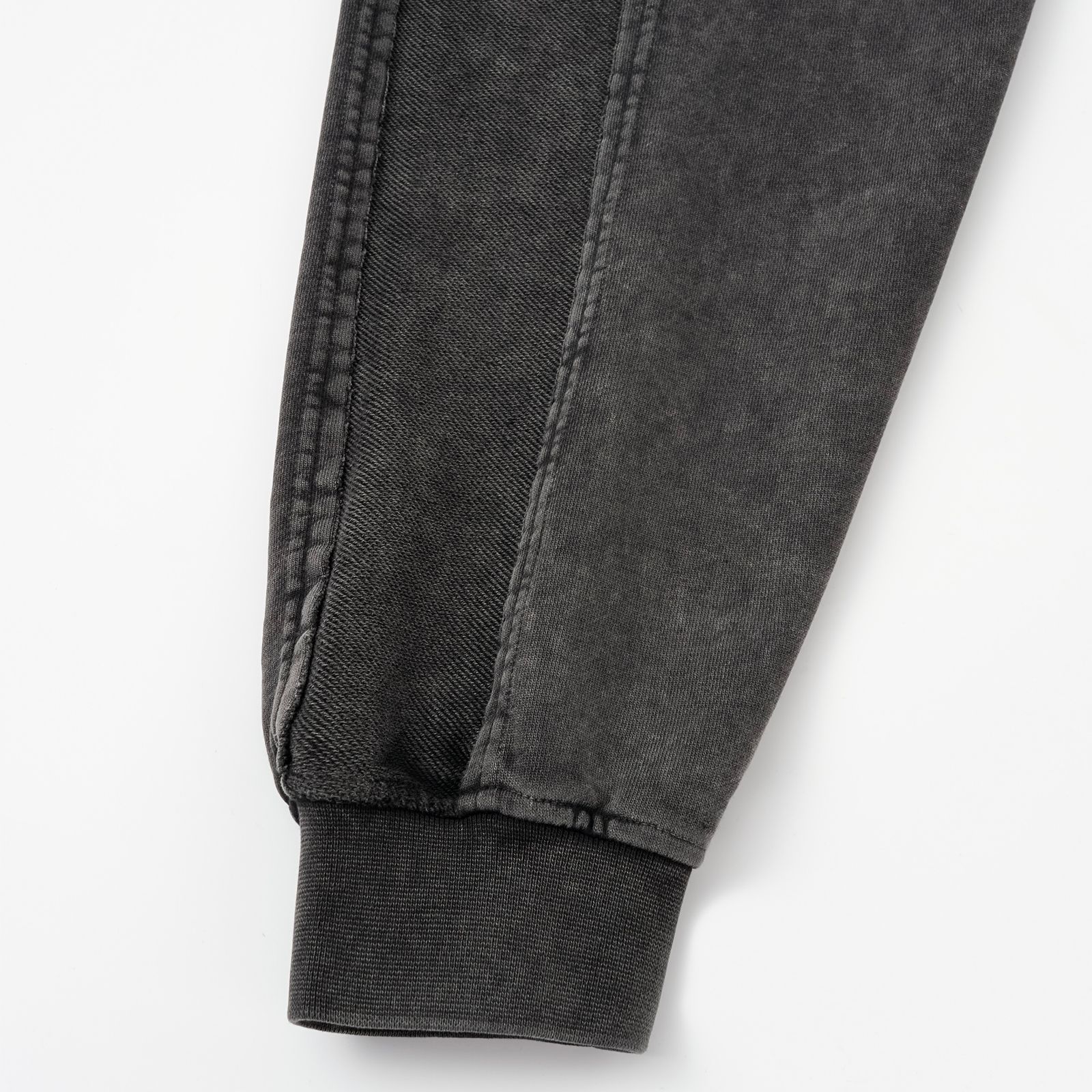 【残り一点】Deconstructed Patch Zip-up Hoodie