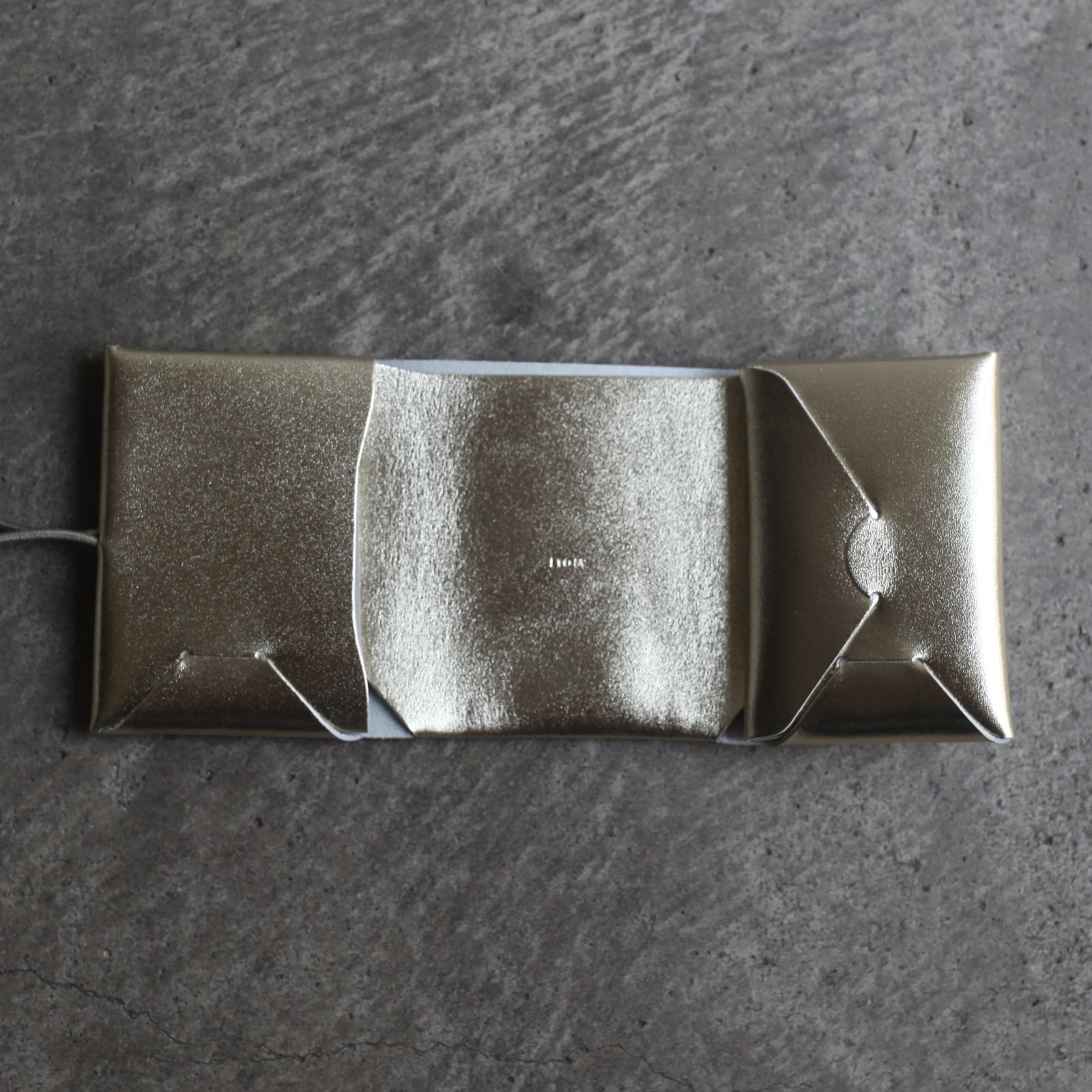 irose　三つ折り財布　グレー　Gray SEAMLESS/シームレス　PVC irose - 【残り一点】Seamless Compact Wallet | ACRMTSM ONLINE
