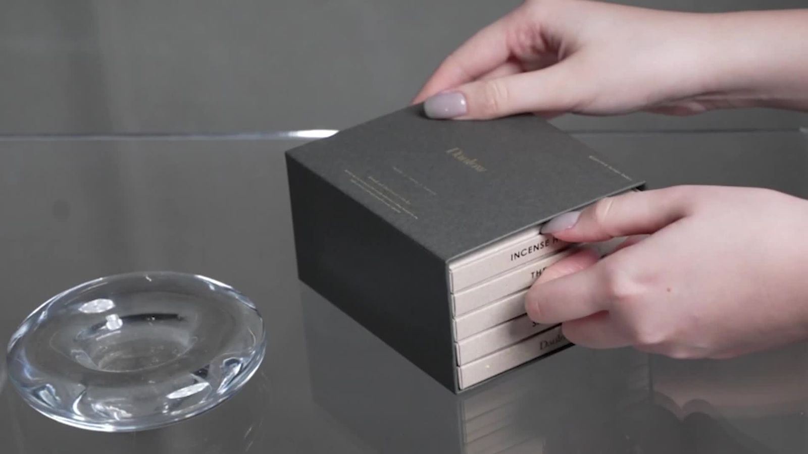 Danlow - 【残りわずか】Book of Incense Sticks(No.001