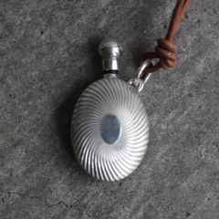【残り一点】Victorian Perfume Bottle Necklace