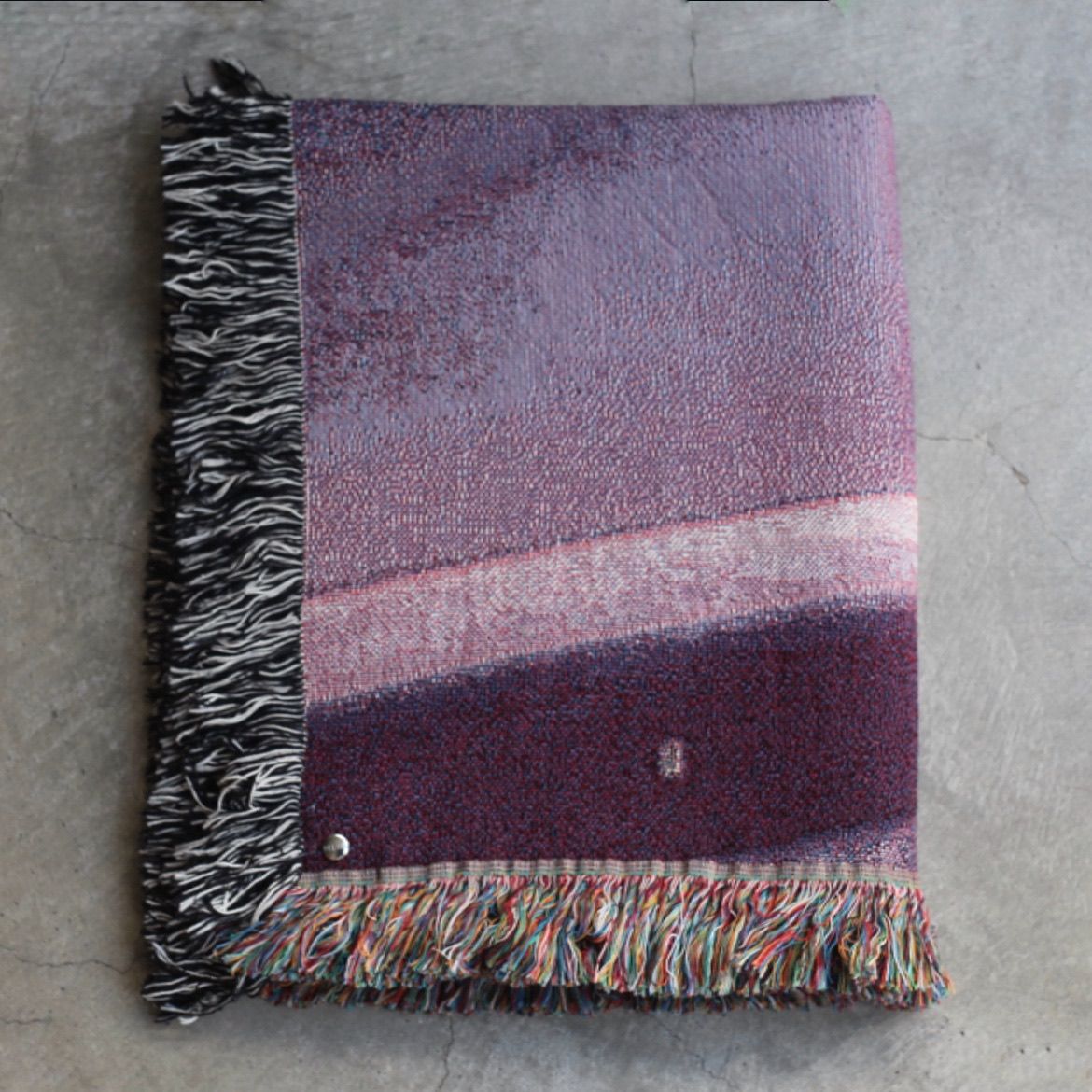 【残り一点】Swans Inside Blanket
