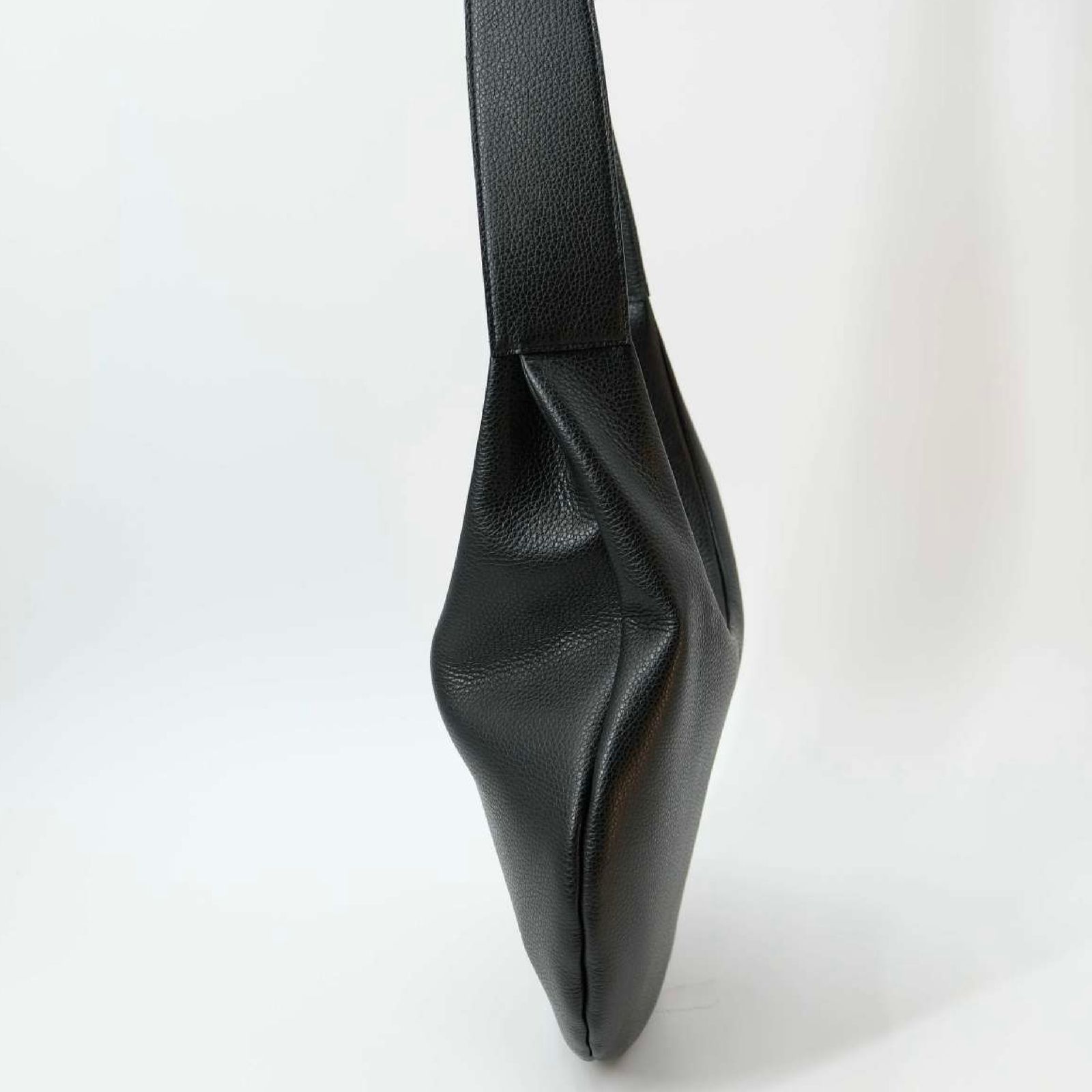 【残りわずか】Round Shoulder