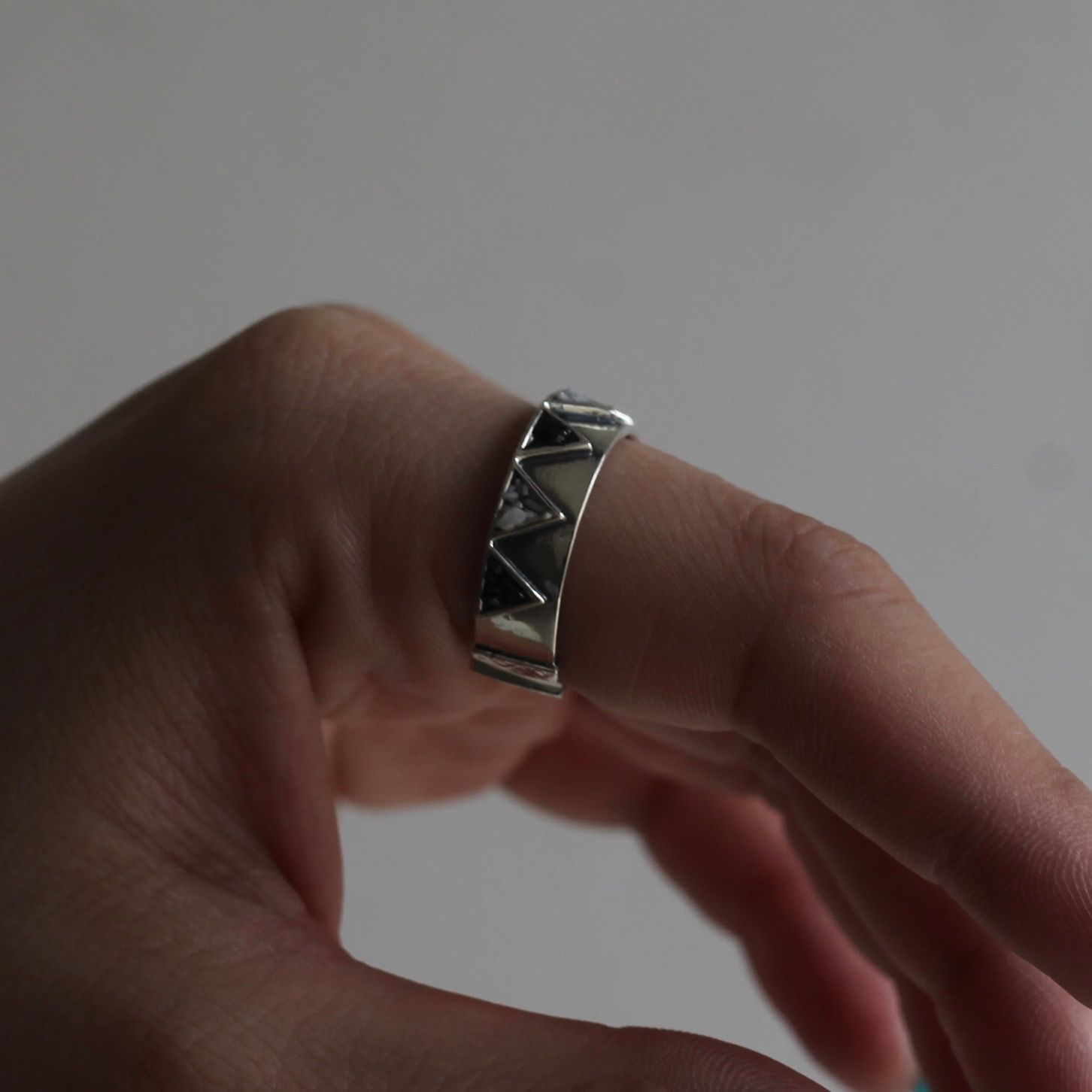 【残り一点】Great Mountain Ring(ONYX×HOWLITE)