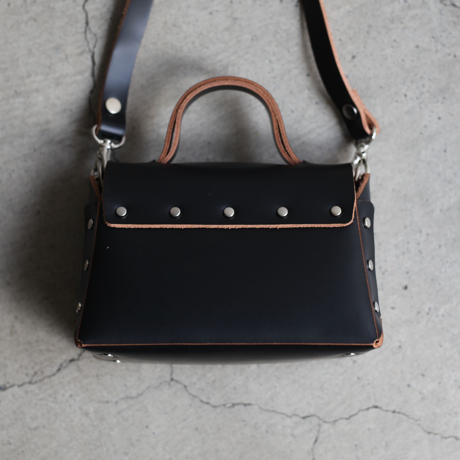 【次回入荷9月下旬予定】Assemble Hand Bag Flap_S(BLACK)