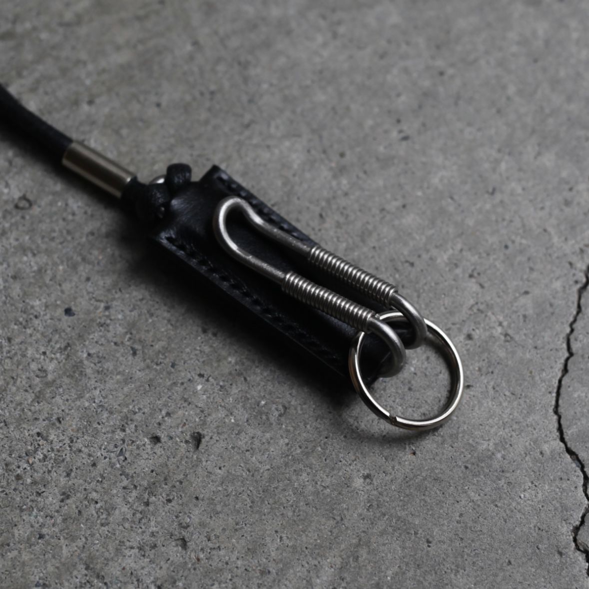 【残り一点】Spring Clip Neck Holder(CLIX_PULL UP)