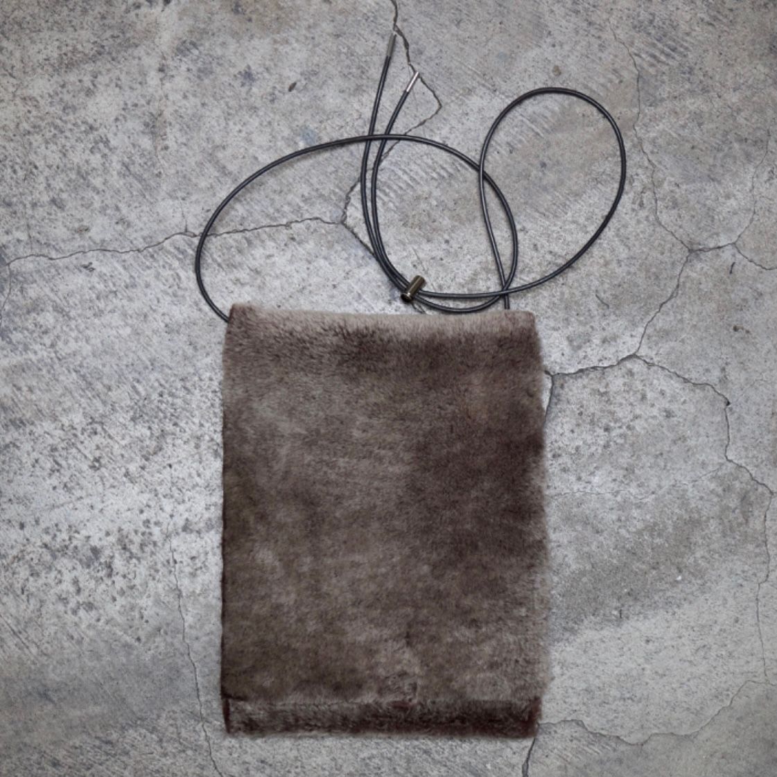 【お取り寄せ注文可能】Mouton Shoulder Bag