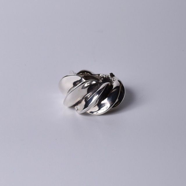 【お取り寄せ注文可能】Twist Angle Ring(SILVER×GOLD)