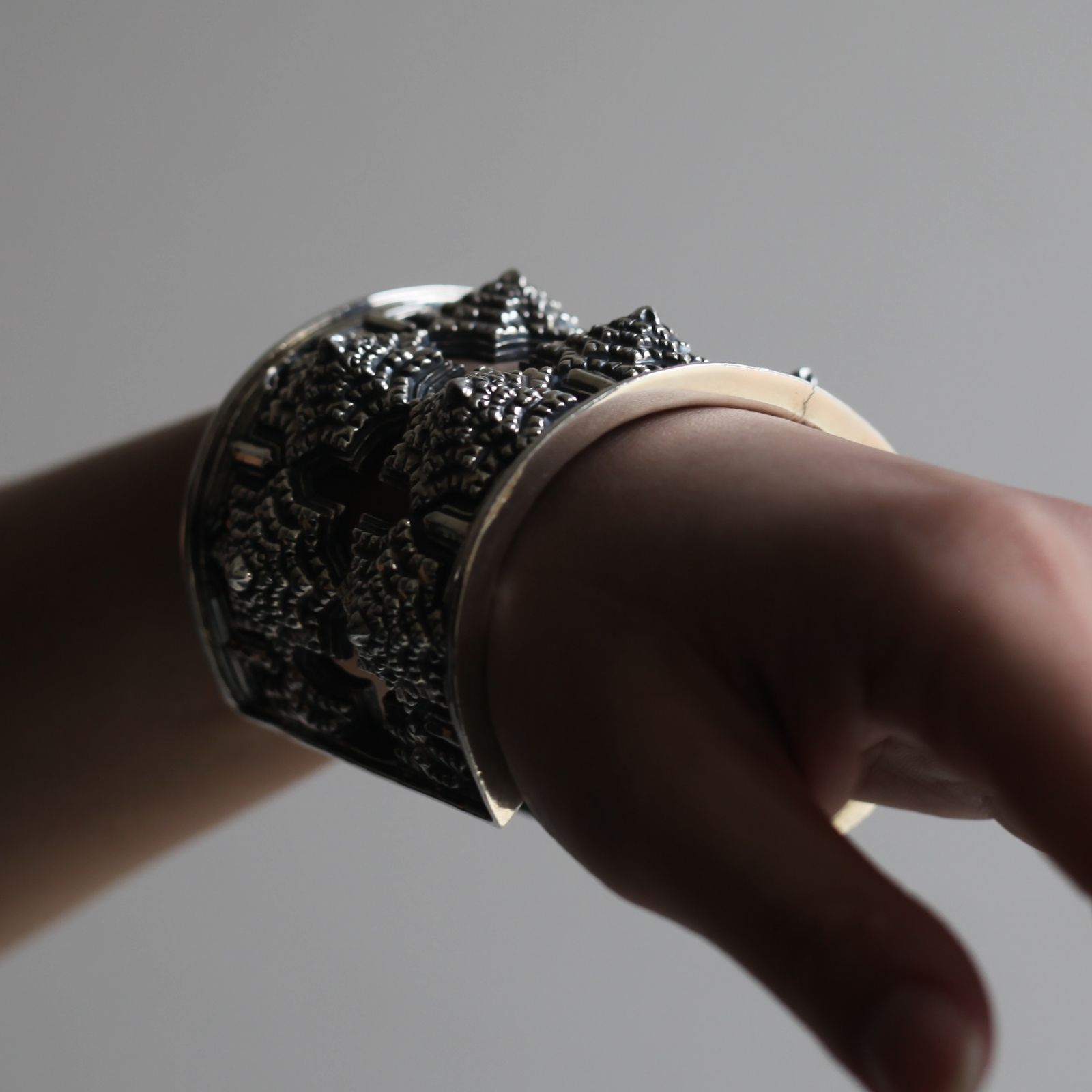 【お取り寄せ注文可能】Lights Bangle(SILVER)