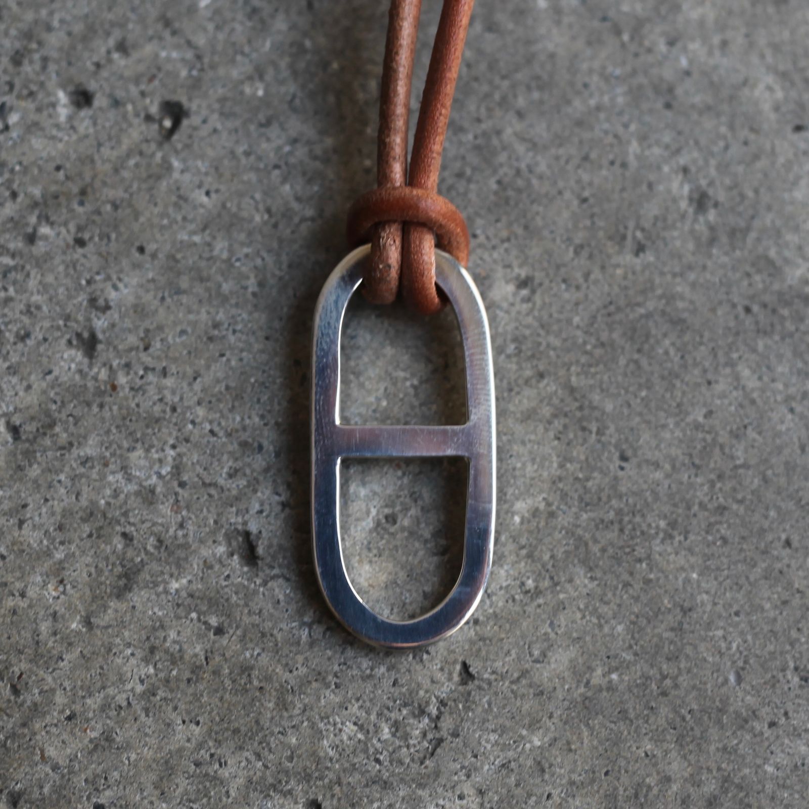 【残り一点】Anchor Leather Necklace Small(BEIGE LEATHER×SILVER)