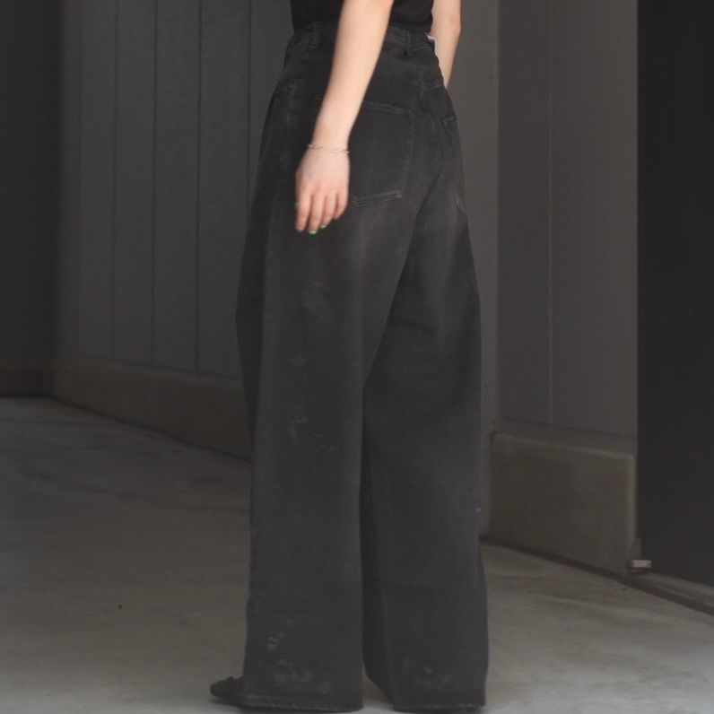 【残りわずか】Baggy Denim Jeans