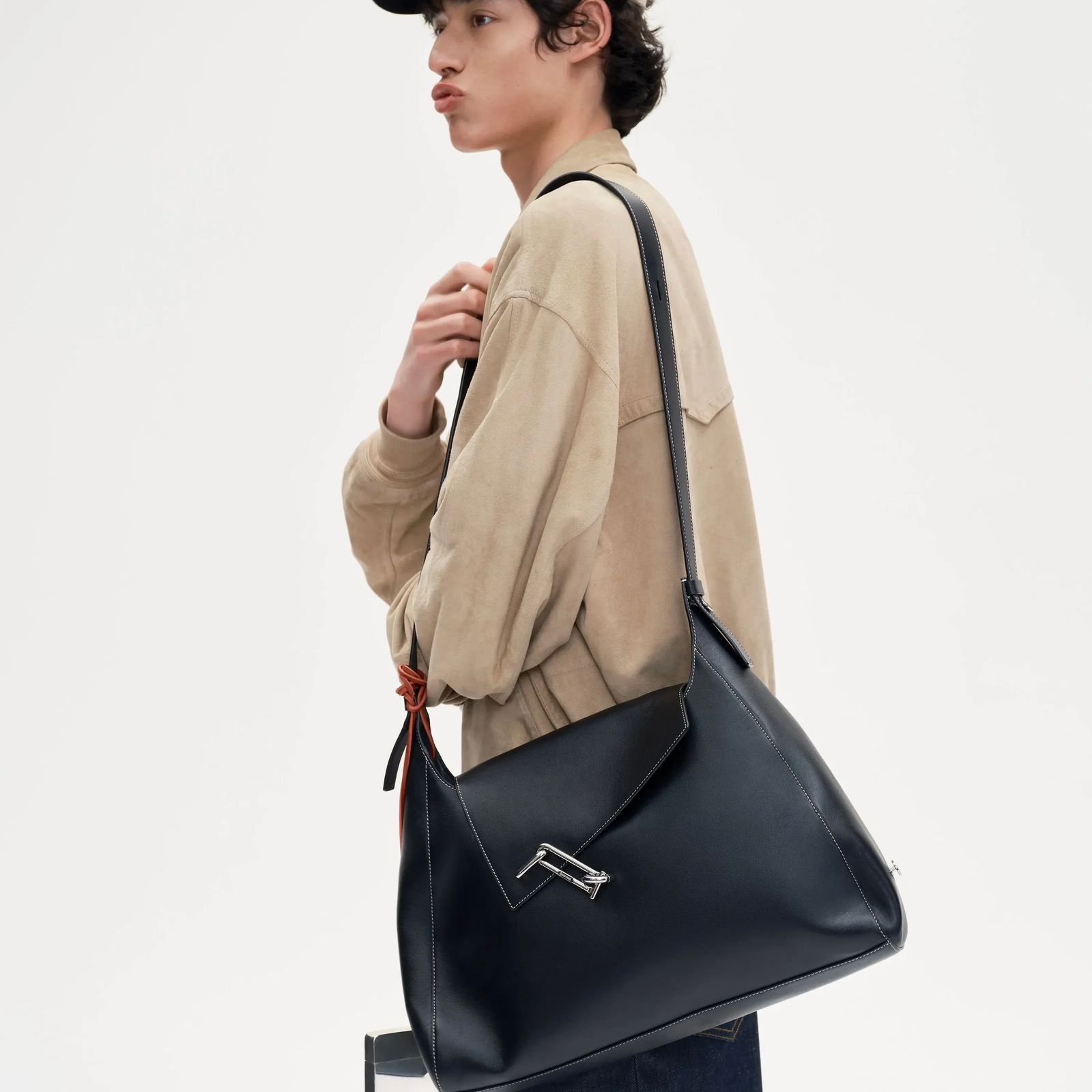 【残り一点】HOBO MAXI(CALFSKIN)