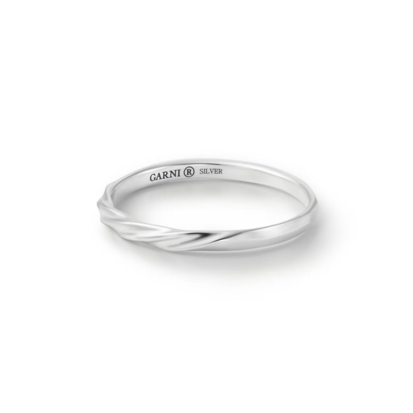 【お取り寄せ注文可能】Half Twist Ring S